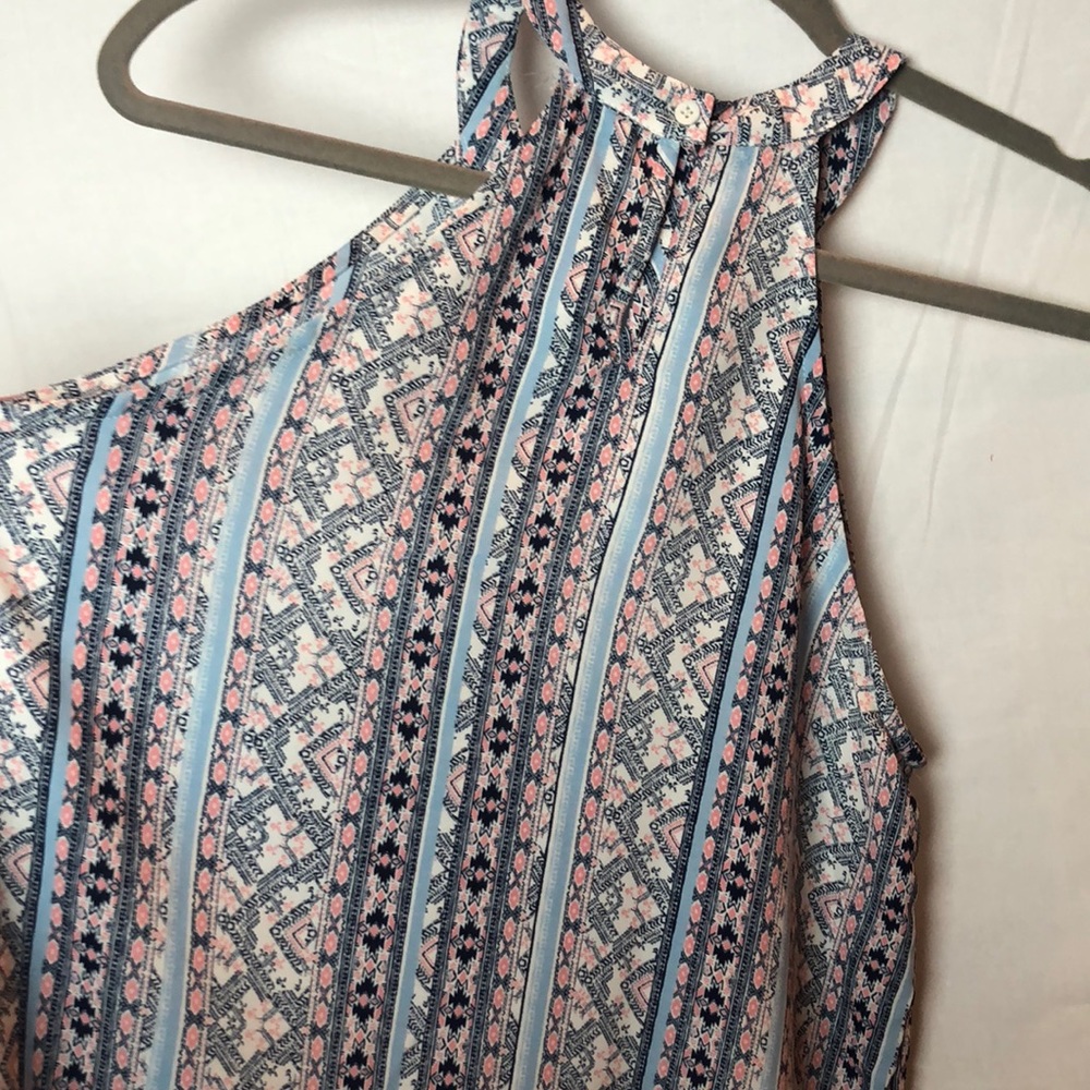 patterned tank - Picture 2 of 4